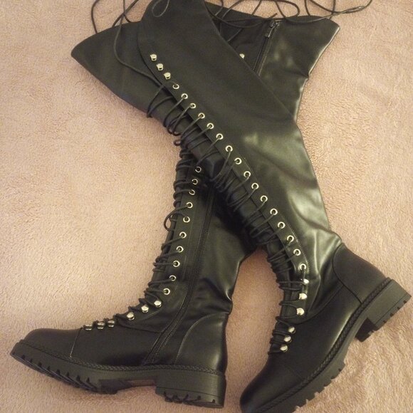 Thigh high lace up combat boot with side zipper - Picture 1 of 4